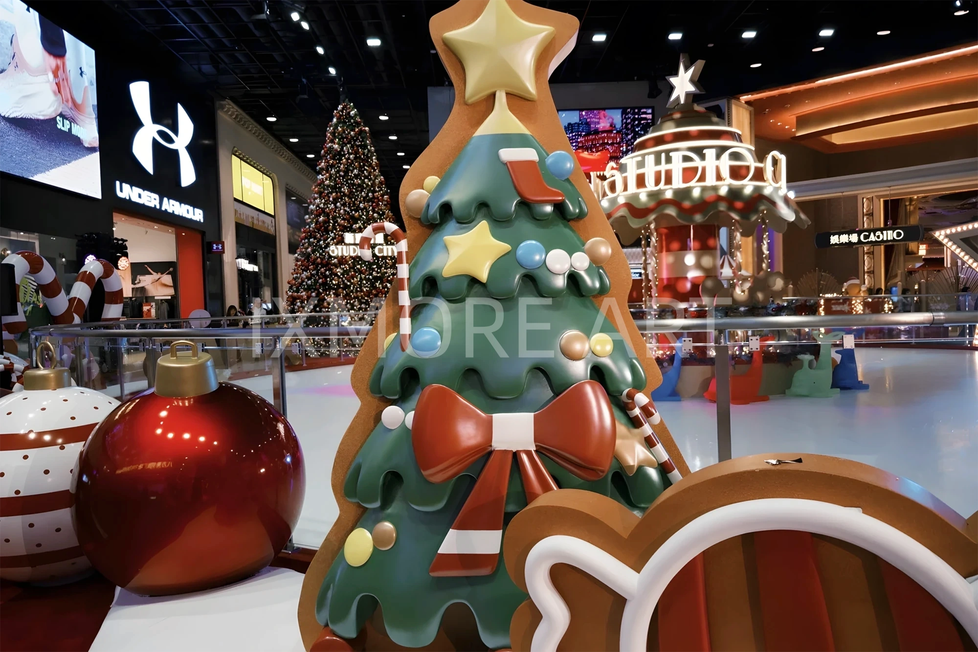 Custom Christmas castle installation for Studio City Macau – large mall art prop factory(1)