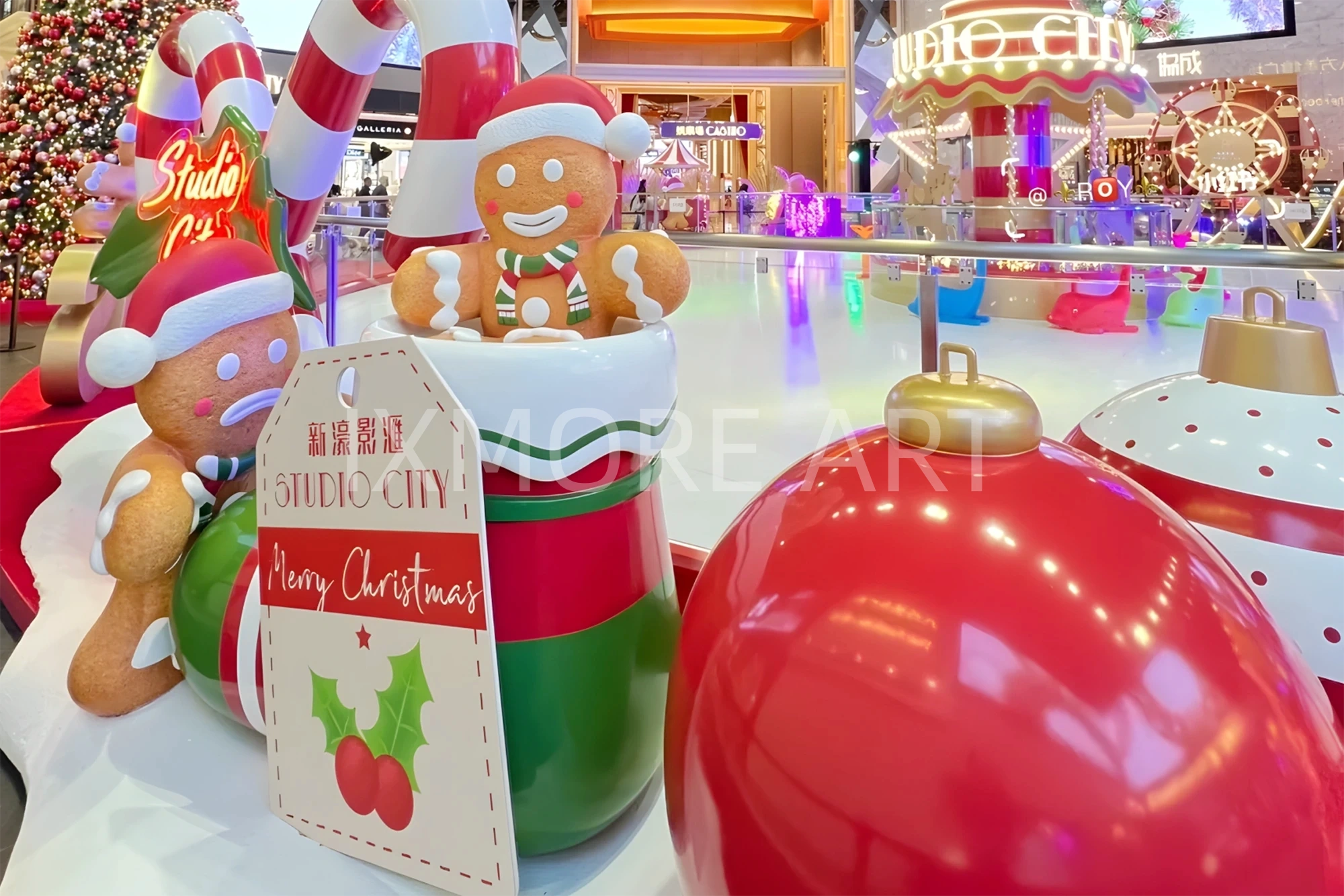 Custom Christmas castle installation for Studio City Macau – large mall art prop factory(11)