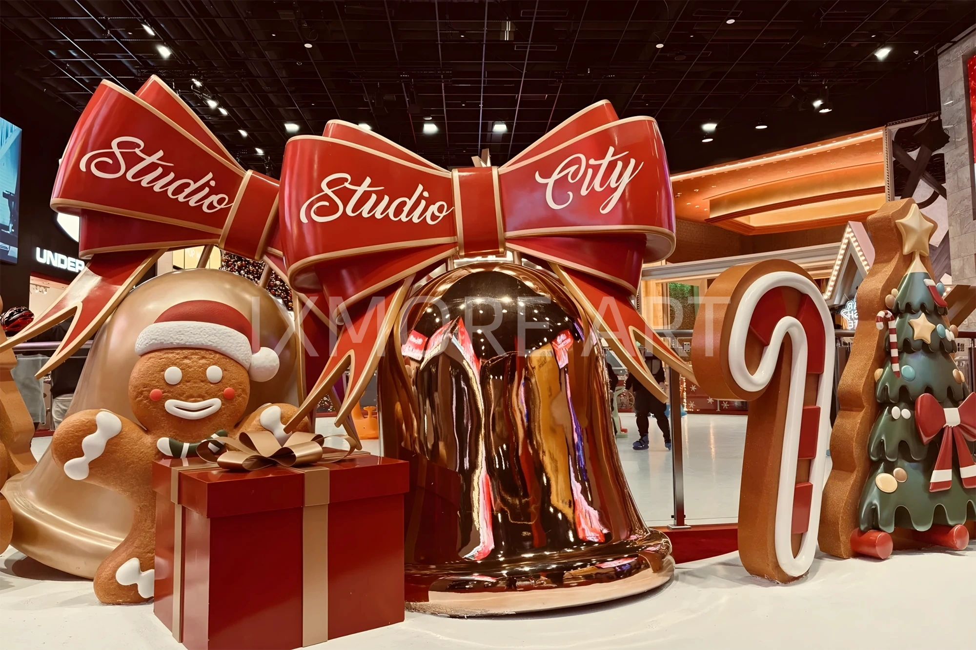 Custom Christmas castle installation for Studio City Macau – large mall art prop factory(4)