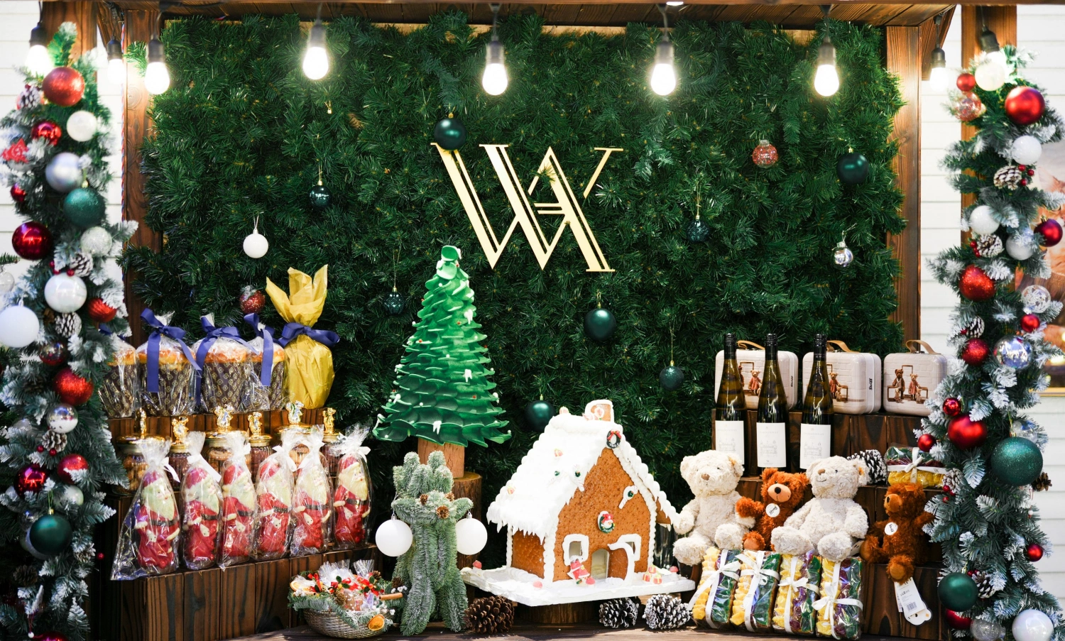 Giant custom Christmas tree centerpiece at Waldorf Astoria hotel plaza, standing [height] meters tall with festive ornaments and sparkling lights, bespoke fabricated by Christmas decoration factory for luxury hotel event-11