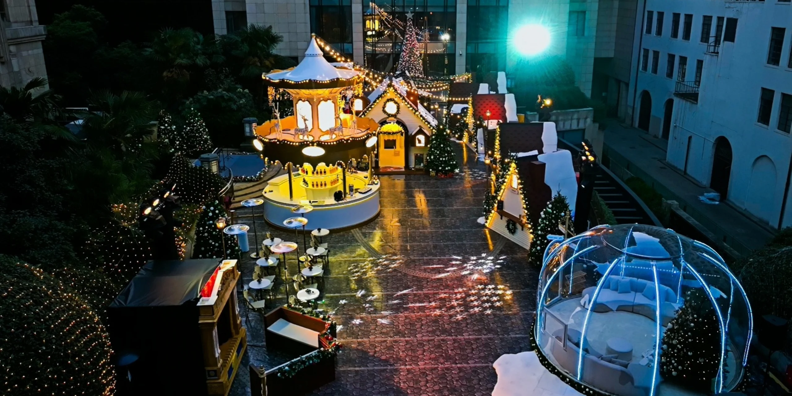 Giant custom Christmas tree centerpiece at Waldorf Astoria hotel plaza, standing [height] meters tall with festive ornaments and sparkling lights, bespoke fabricated by Christmas decoration factory for luxury hotel event-01